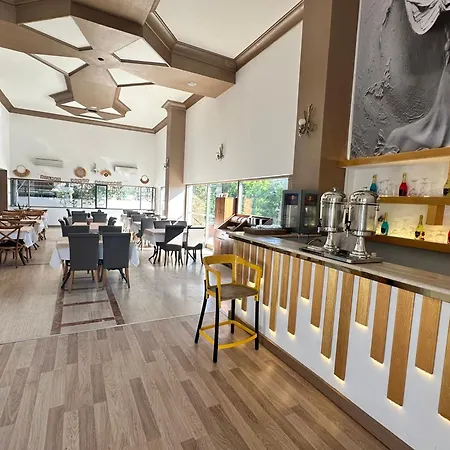 Silver Tower Family Aparthotel Kusadası