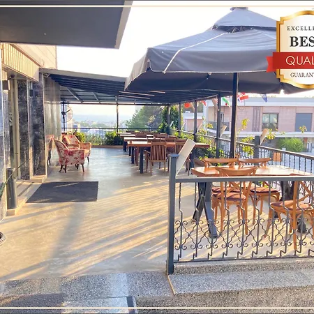 Silver Tower アパートホテル