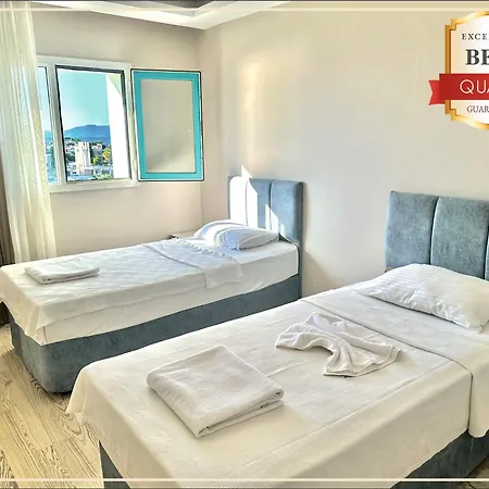 מלון דירות Silver Tower 3*