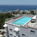 Silver Tower Family Apart Otel