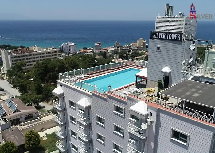 Silver Tower Aparthotel