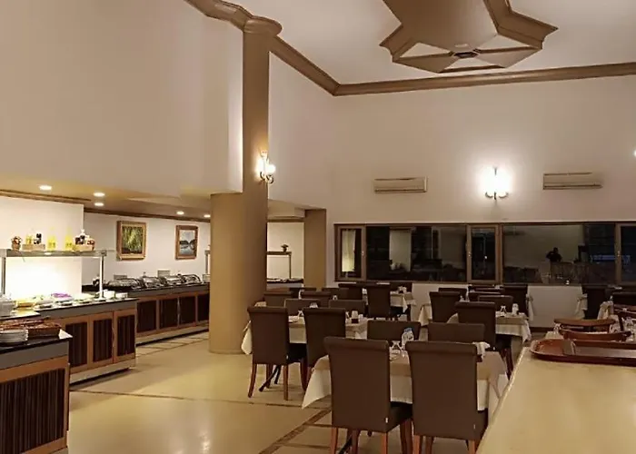 Silver Tower Aparthotel