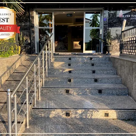 Apartmanhotel Silver Tower 2*